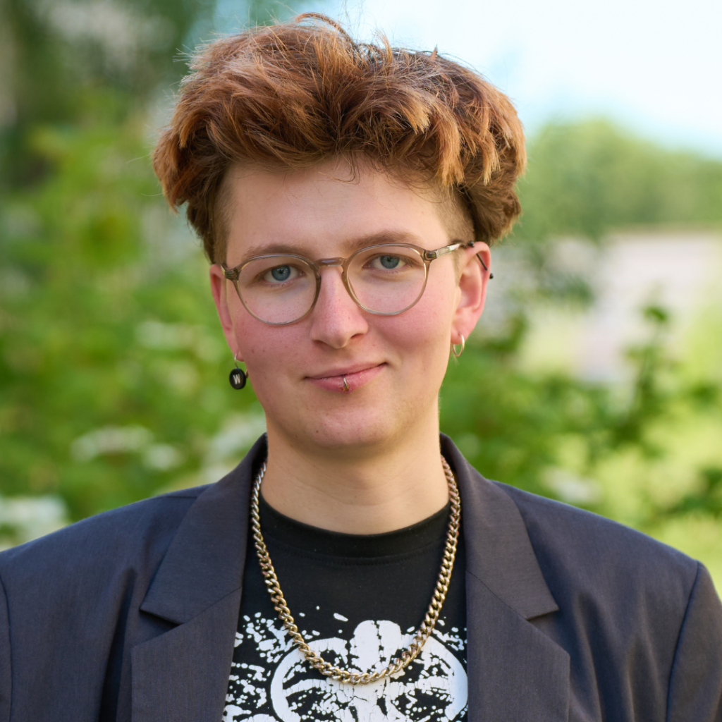 Momo Samira Schraner (elle/iel)