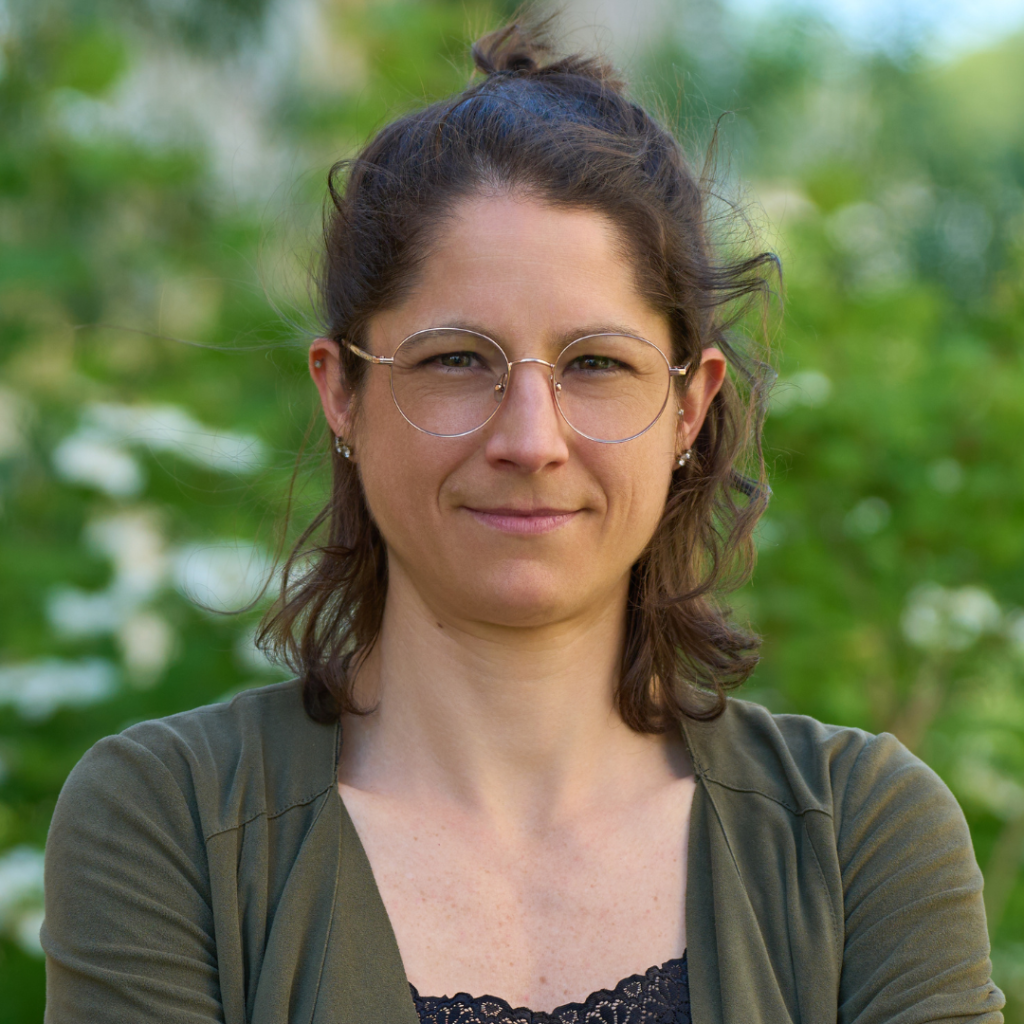 Elodie Oustin (elle)